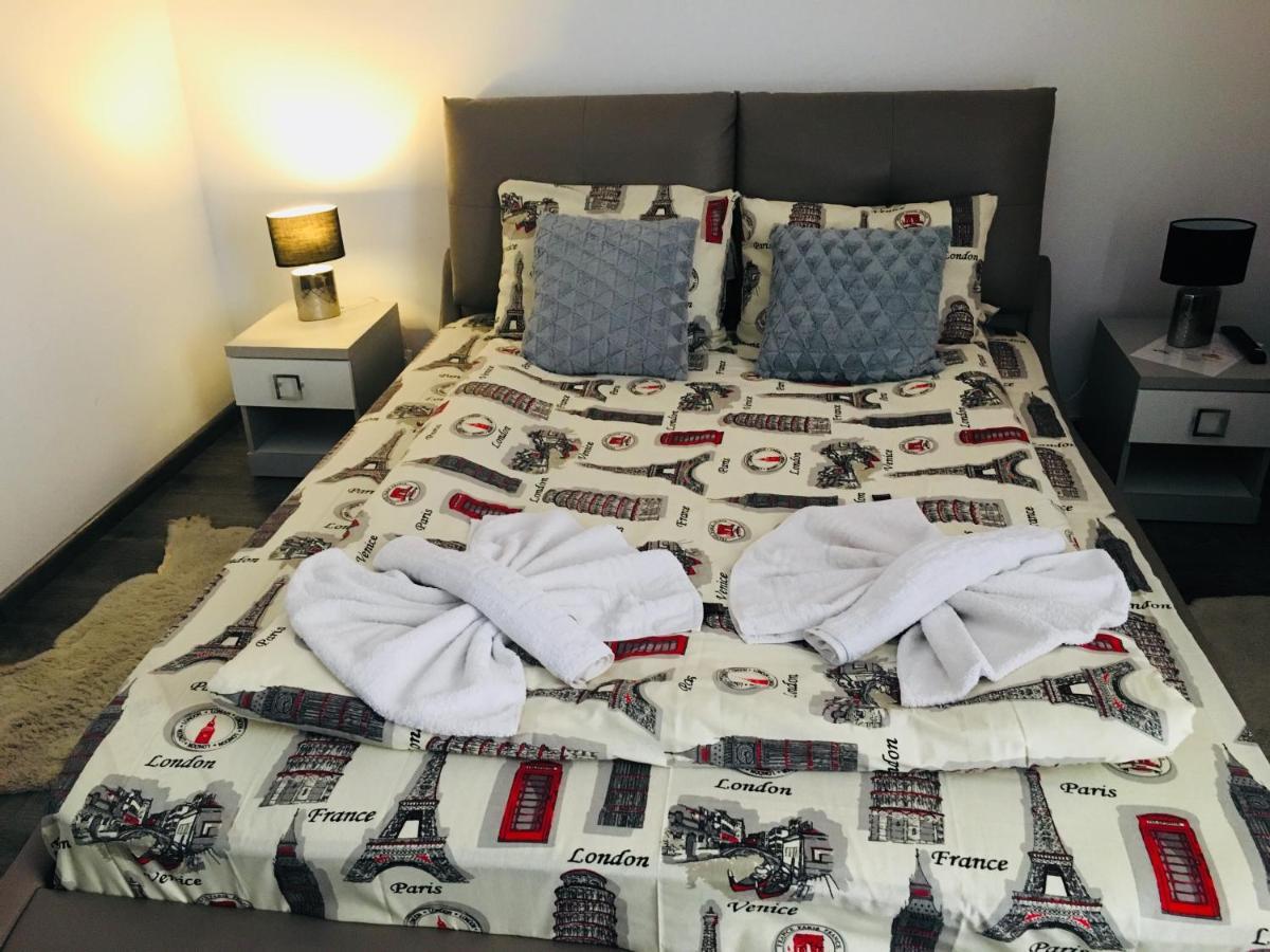 Apartment Seasons